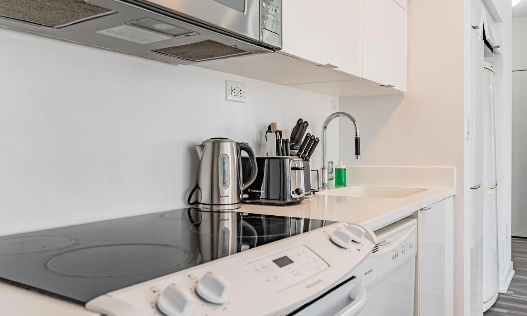 Dan Leckie Apartments Toronto